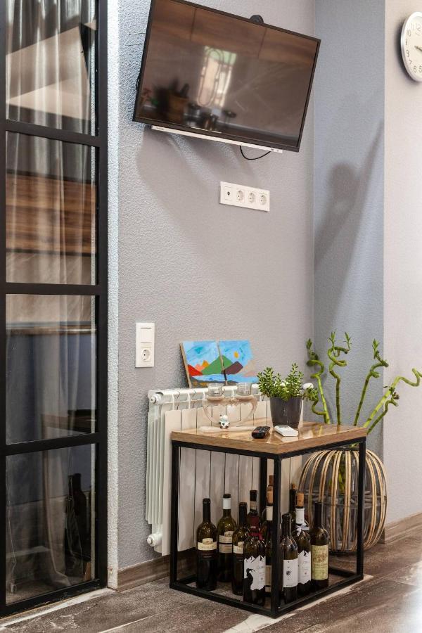 Veli Group Apartment In Old City Kutaisi Ngoại thất bức ảnh
