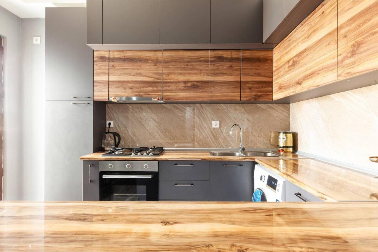 Veli Group Apartment In Old City Kutaisi Ngoại thất bức ảnh